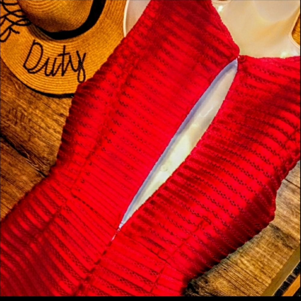 She + Sky Romper Size L Red Slit Back NWT - Picture 7 of 10